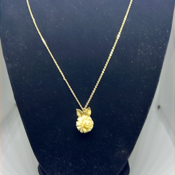Krementz Jewelry - Vintage Krementz Rose Pendant Necklace